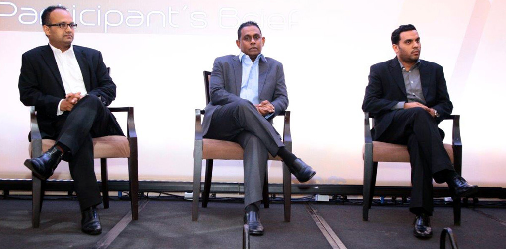 (L-R) Head Panel Members, Suranjith Swaris, Vice President – SLIM, Imal Fonseka, Head of Jury – Effie 2016 and Shaminda Perera, Project Chairman – Effie 2016