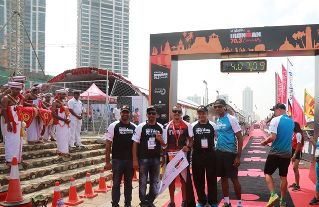 FirstMaleFinisher_With Rajan and SLTPB Title Sponsor