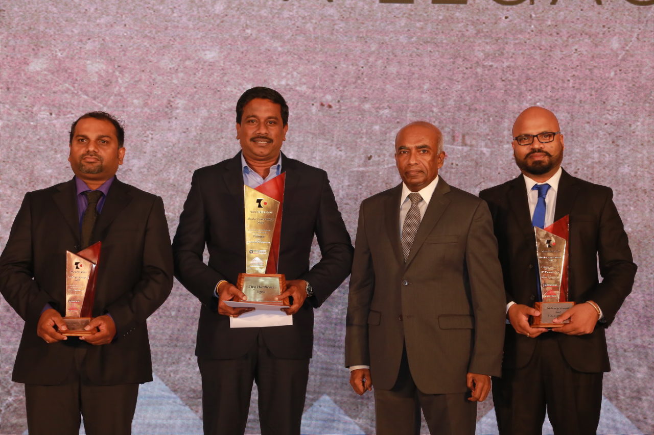 1-Top 3 Winners with Managing Director Mr. S.R. Gnanam