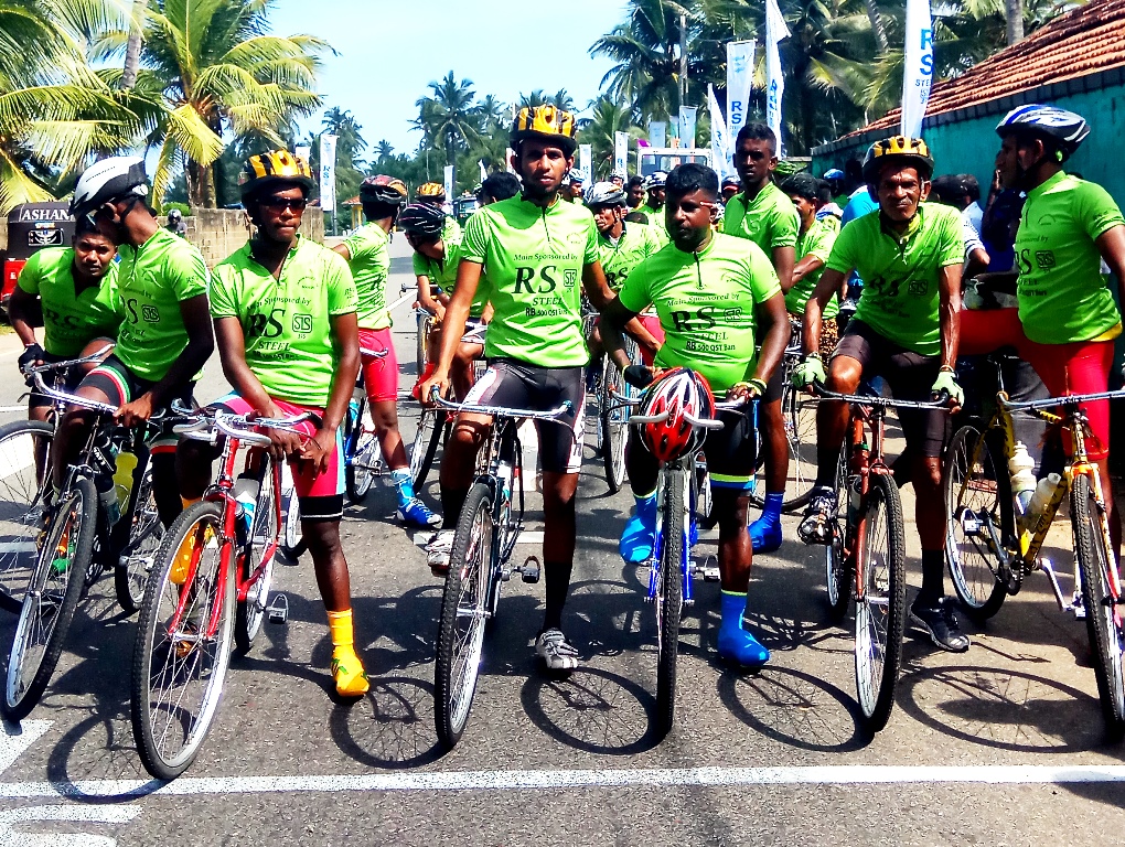 RS Samagi Cycle Race - waiting for Start - 02