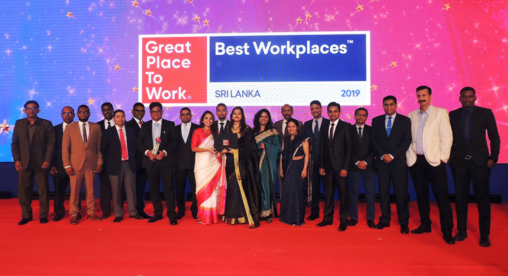 Airtel-Sri-Lanka-Team-at-the-Great-Places-to-Work-Award-Ceremony