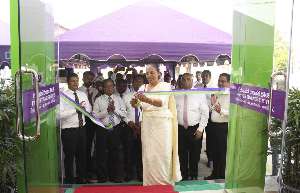 Mrs.-Tamara-Dharmakithi-Herath-opening-the-new-Negombo-premises