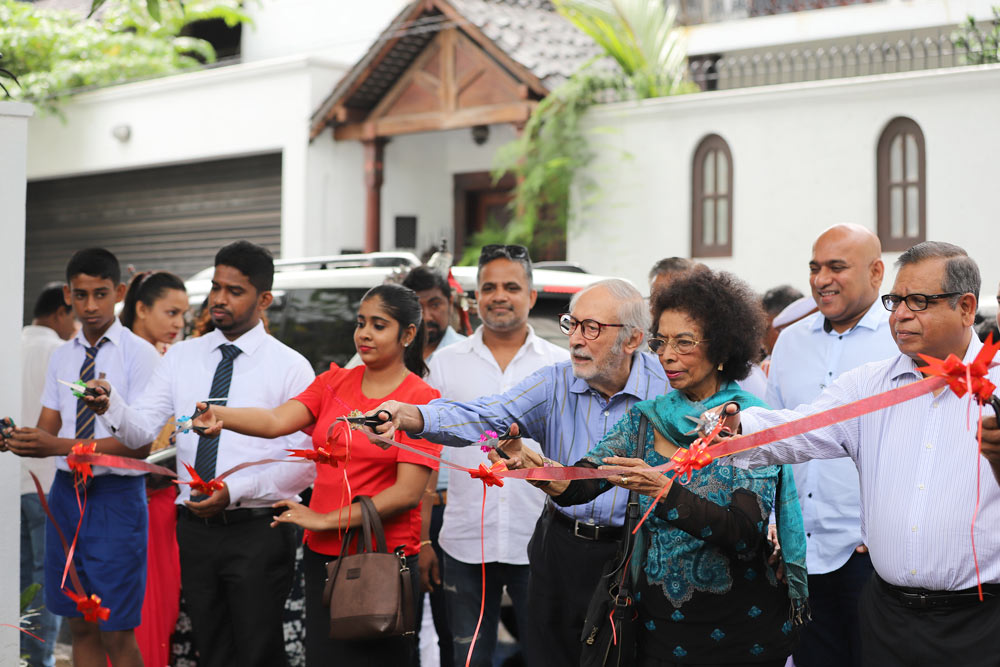 Ribbon-Cutting