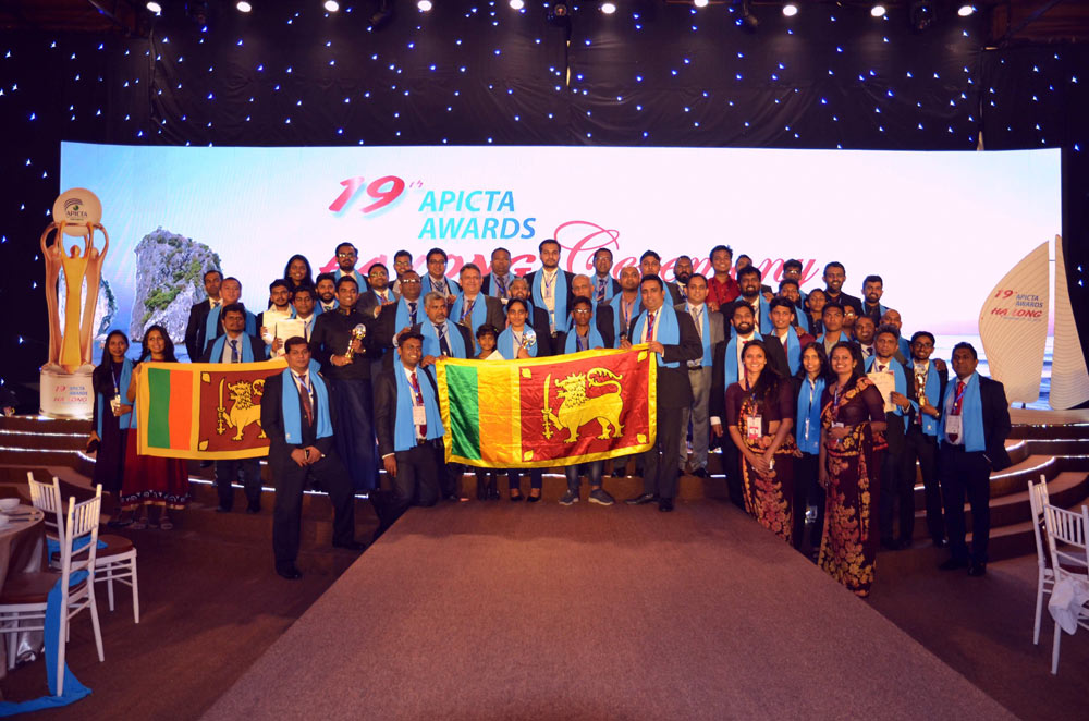 The-Sri-Lankan-delegation-including-Winners-and-represntatives-from-the-BCS,-the-Charted-Institute-for-IT-Sri-Lanka-section-and-FITIS