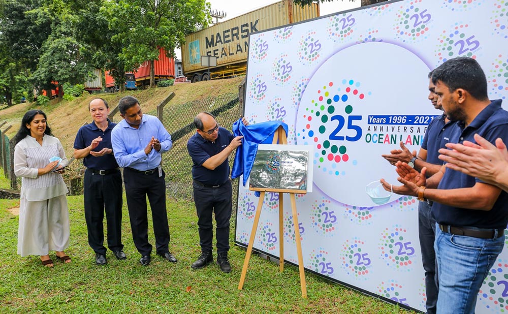 Ocean-Lanka-senior-management-team-at-25th-year-commemorative-celebration.jpg