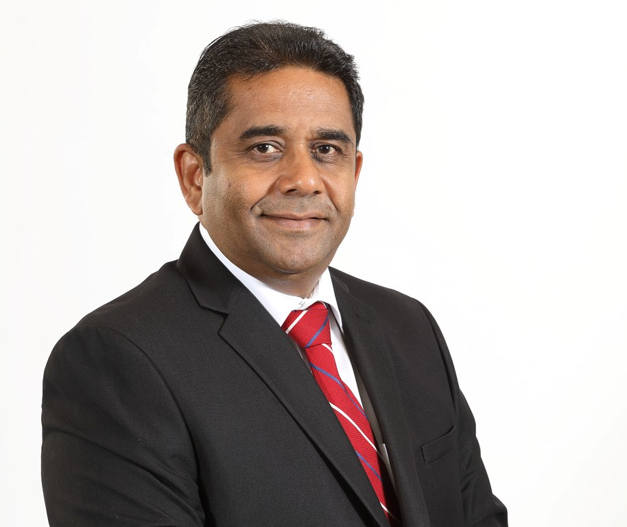 Kapila Ariyaratne - Director, CEO Seylan Bank