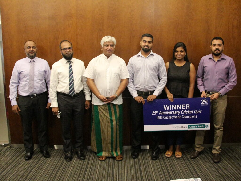 Recognizing-the-winners-from-left-to-right-Amana-Bank-VP-Retail-Banking-Marketing-Siddeeque-Akbar-CEO-Mohamed-AzmeerHon.jpg