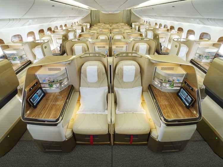 Boeing 777 - Business Class (LBN)