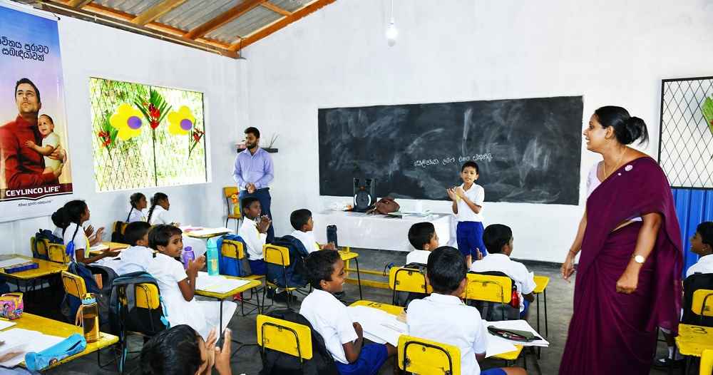 88th classroom donation - Elpitiya (LBN)