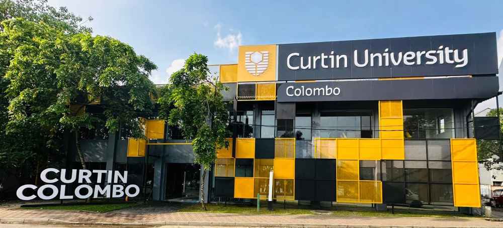 curtin universuty front inage 1 (LBN)