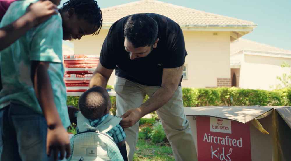 Emirates supports early education with donations of ‘Aircrafted KIDS by Emirates’ special edition bags in Zambia and Zimbabwe