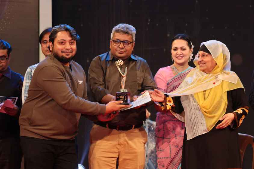 Faridul Islam Rubel gets BABISAS Award (LBN)